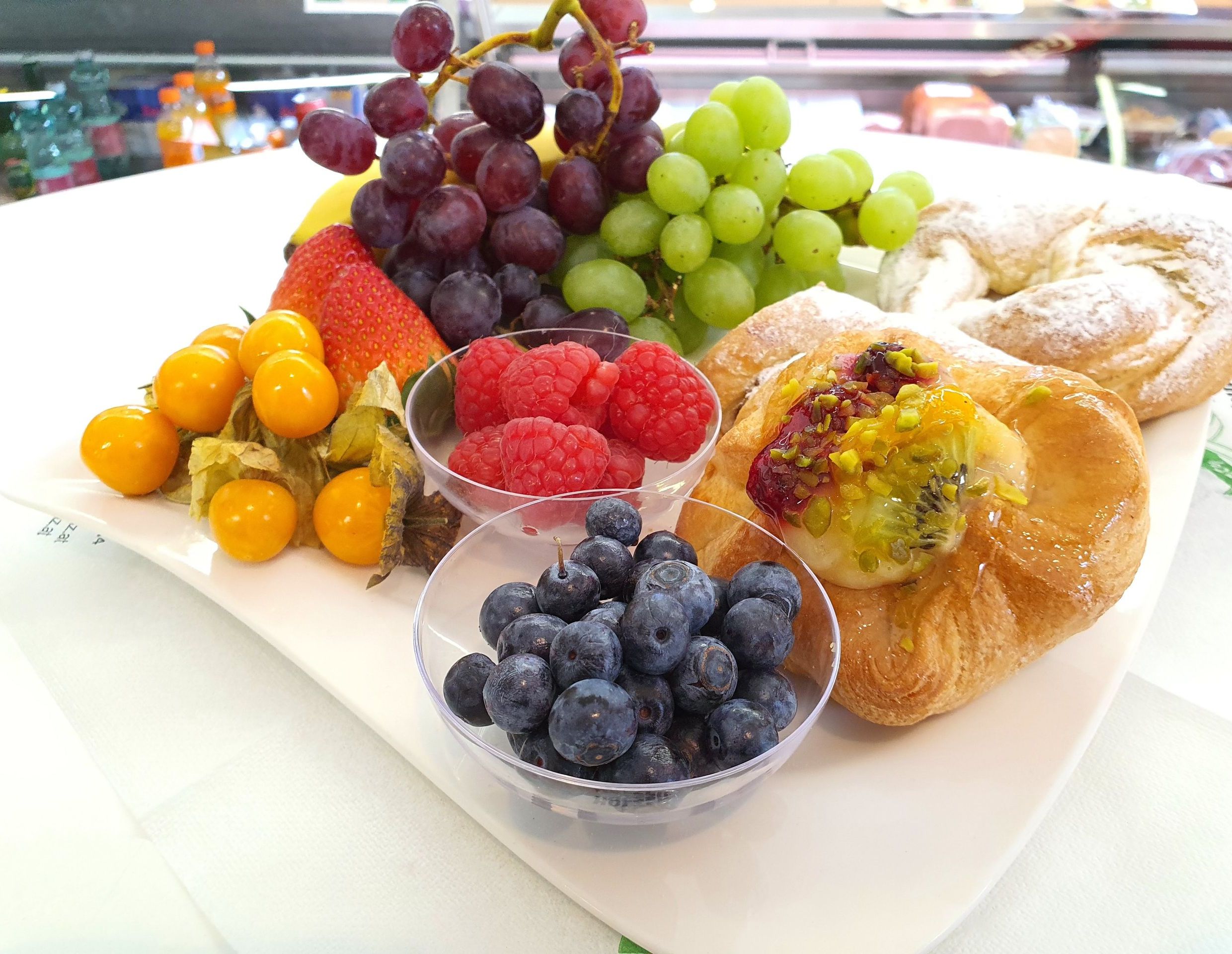 Plundergebäck und Obst Variation