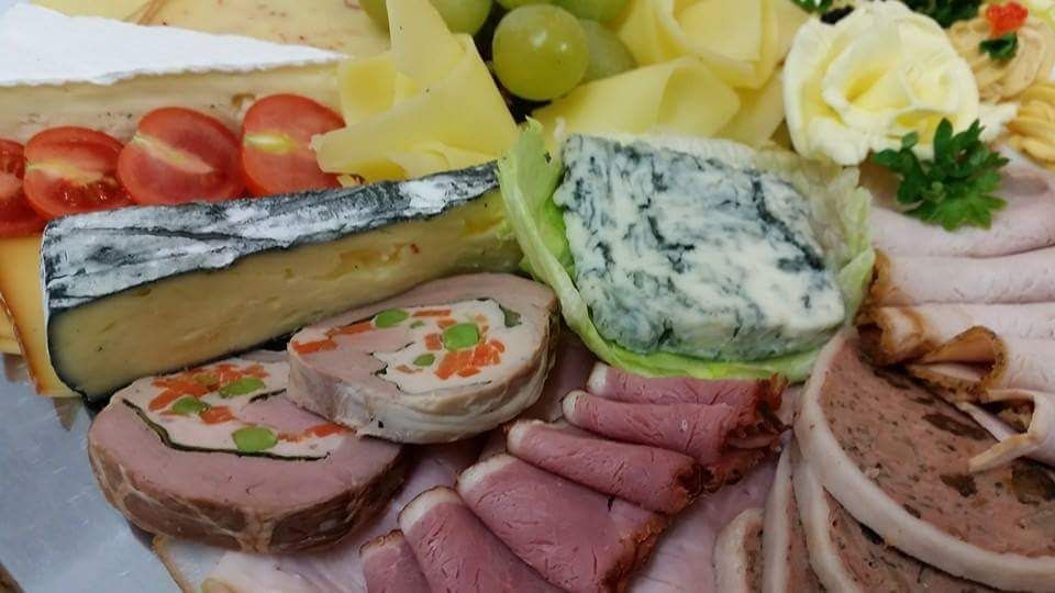 Exklusive Aufschnittplatte mit Käse