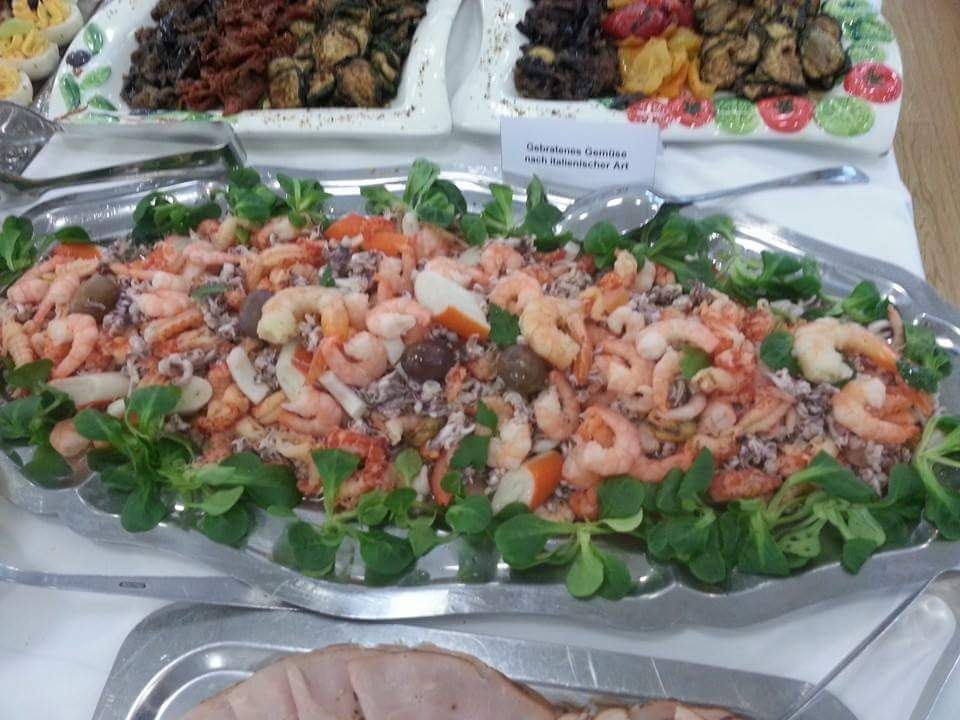 Exklusiver Meeresfrüchte Salat mit Garnelen 