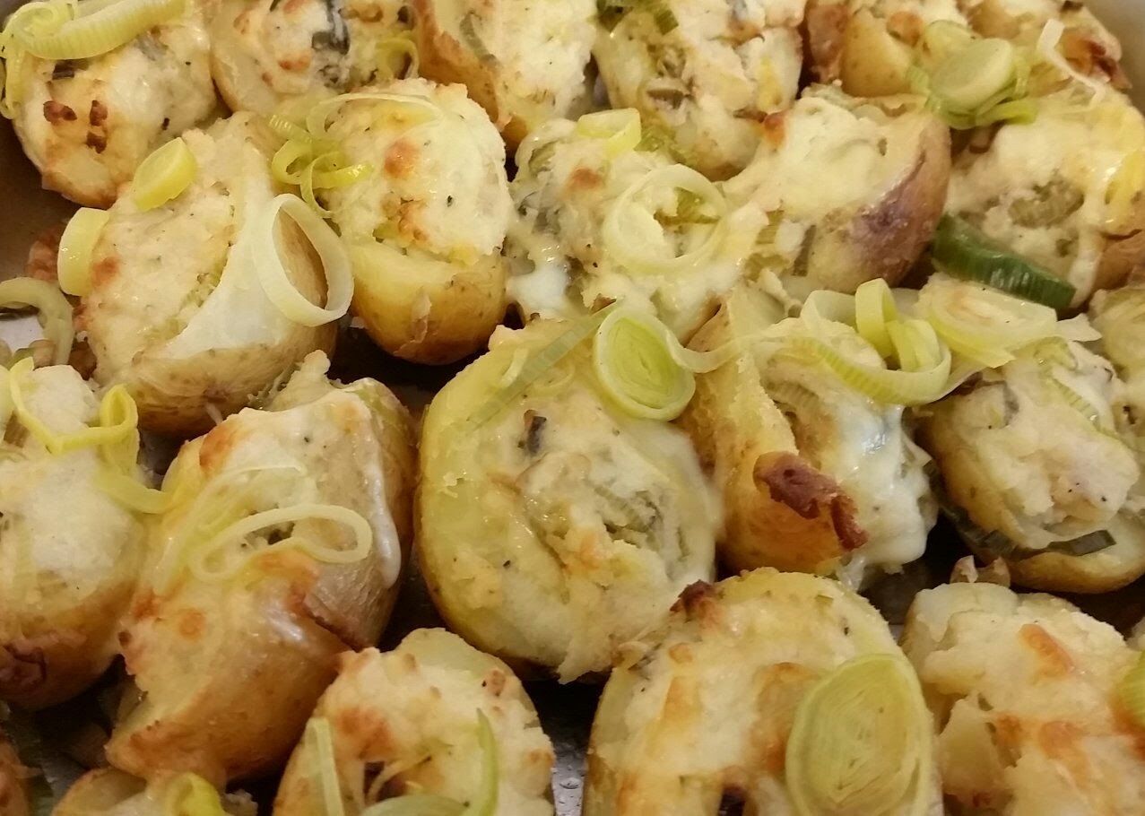 Warmes Buffet mit gratinierten Lauch Kartofferl