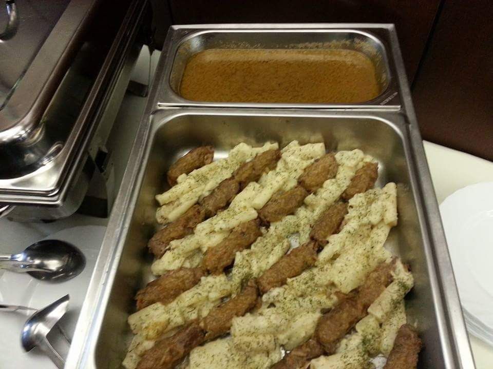 Warmes Buffet mit Rindsrouladen und Schwarzwurzel Ragout 